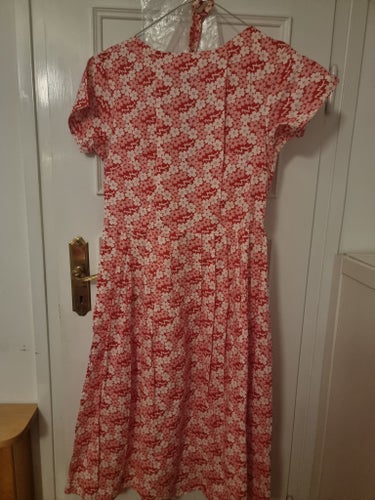Unik röd, vit vintage klänning, storlek 40