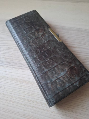 Gammalt Fotoalbum i krokodilmönstrat läder fyllt med bilder!