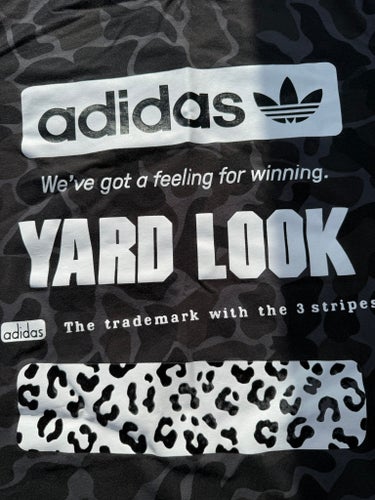 Adidas svart t-shirt, storlek S
