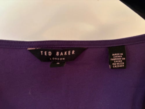 Ted Baker lila klänning med pärlor st 3 fest bröllop