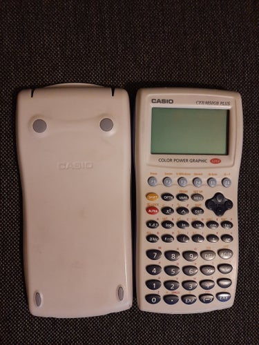 Casio CFX-9850GB PLUS Grafikräknare