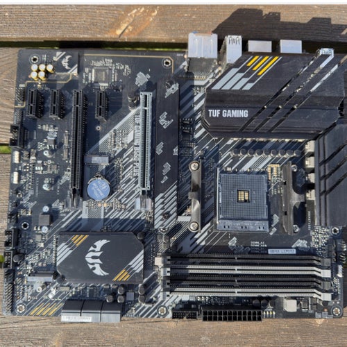 ASUS TUF GAMING B550-PLUS Moderkort