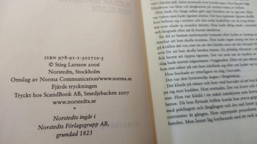 Flickan som lekte med elden Stieg Larsson. Bok. Very Fine plus