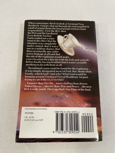 Long Dark Tea-Time Of The Soul | Douglas Adams |  | Pocket