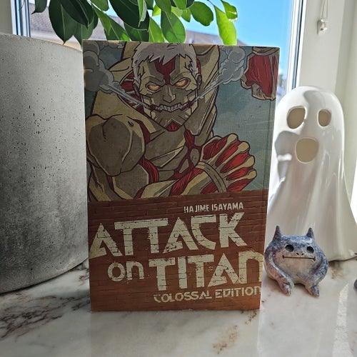 Attack on Titan Colossal Edition 3 av Hajime Isayama