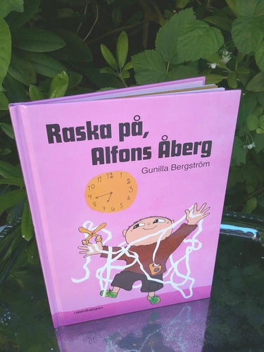 Raska på Alfons Åberg Gunilla Bergström 2010 Rabén & Sjögren Fint skick
