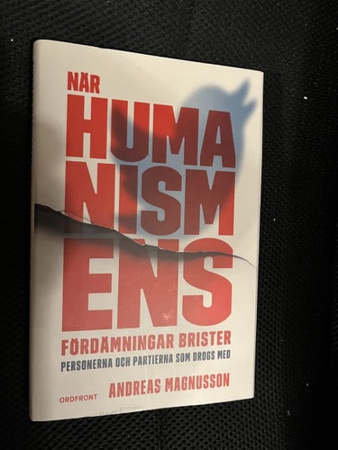 Humanismens fördämningar brister. / Andreas Magnusson