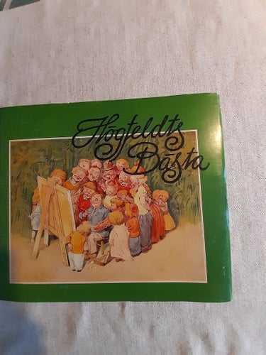 Högfeldts Bästa, utgiven av Bra Böcker. Toppen skick.