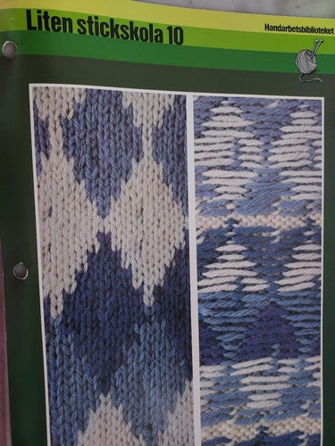 Mönster Liten stickskola 10 Höjd 27,5 cm Bredd 19,5 cm