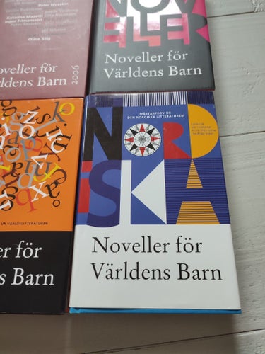 4 st böcker, noveller för världens barn.