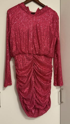 Boohoo rosa draperad miniklänning med paljetter hot pink - sequin glitter party