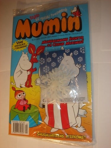 MUMIN I ORIGINAL PLAST med leksak 2002 nr 2