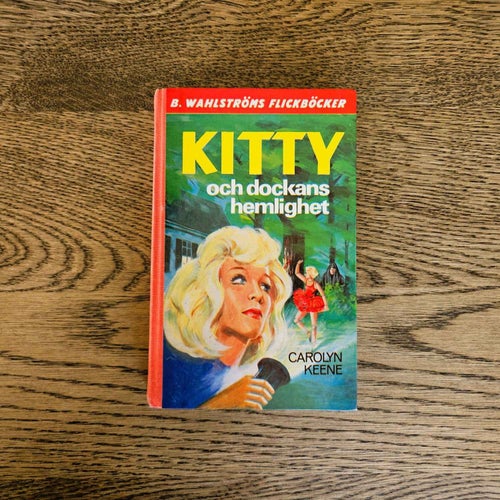 Kitty och dockans hemlighet - Carolyn Keene