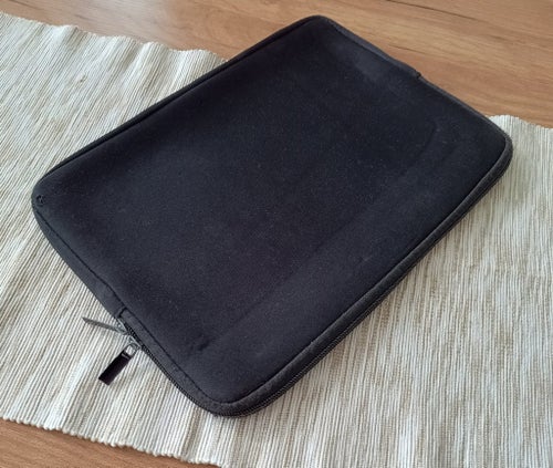 Svart fodral till padda , dator , laptop