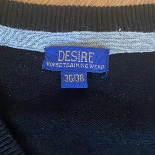 Desire Horse Training Wear svart tröja, storlek 36/38