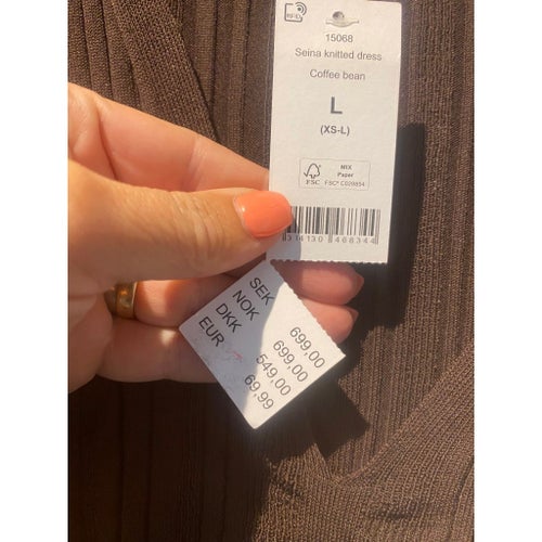 Klänning Gina tricot helt ny!!!.