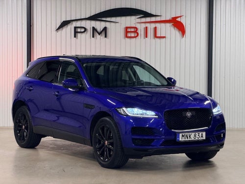 Jaguar F-Pace 30d AWD 300hk Panorama Värmare Drag Läder S&V-Hjul