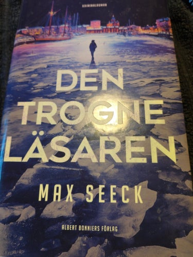 Den trogne läsaren av Max Seeck, Kriminalroman
