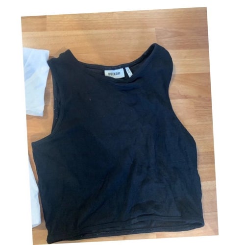 Toppar - Vit T-shirt och Svart Linne