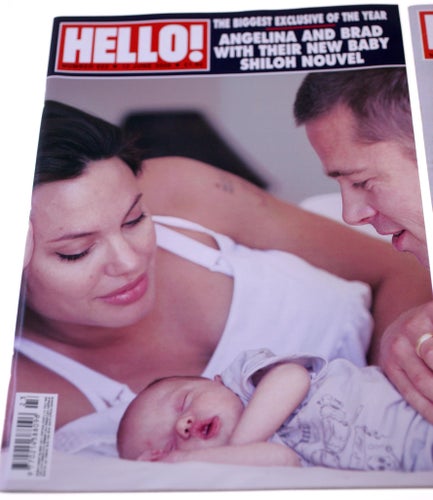 Hello! Magazine-Two magazines-Issue 895 01/12/2005-Issue 922 13/06/2006-774g