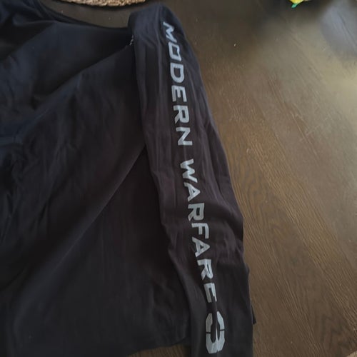 Parti med 5 plagg: T-shirts, långärmad tröja och shorts