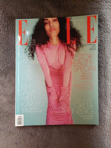 ELLE December 2022