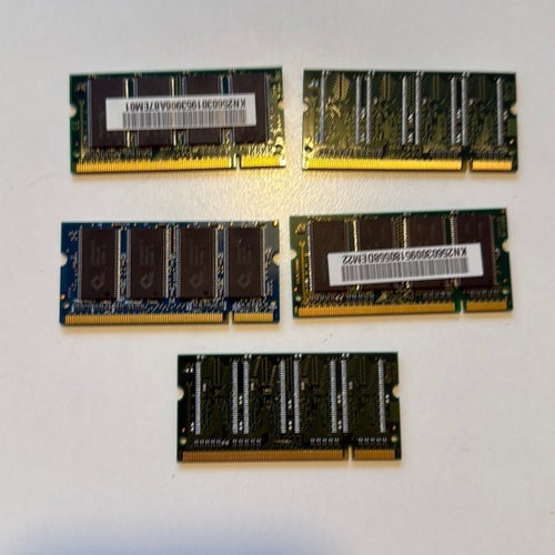 RAM-minnen 256MB DDR SO-DIMM PC2700 och DDR400