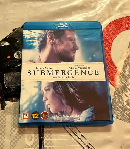 SUBMERGENCE - KÄRLEK ÖVER HAVEN (2017) SVENSK UTGÅVA I NYSKICK!