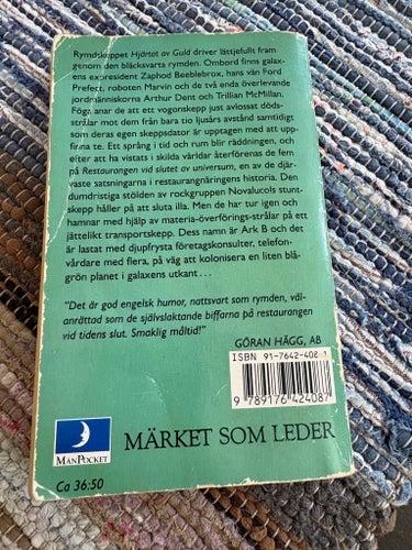 Restaurangen vid slutet av universum av Douglas Adams, 1987