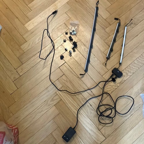 Corsair iCUE LS100 Smart Lighting Strip Starter Kit