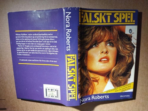 Falskt spel av Nora Roberts. Very Fine plus