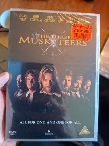 The three musketeers inplastad