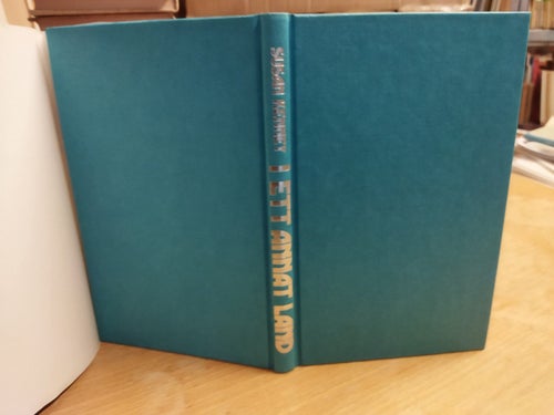 I ett annat land av Susan Kenney. Bok. Very Fine Plus