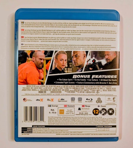 FAST & FURIOUS 8 - Spegelblank Bluray - billig frakt 12 kr !!!
