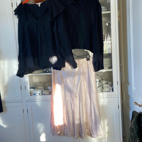 Festblusar och satin kjol passar 44 zara och H&M