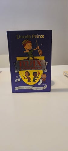 Max & miniriddarna av Lincoln Peirce, 2019