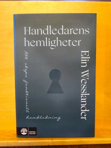 Handledarens hemligheter, Elin Wesslander