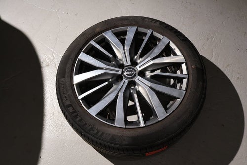 Nissan X-Trail e-4ORCE Tekna med Design Pack 214hk 5-sätes / V-hjul