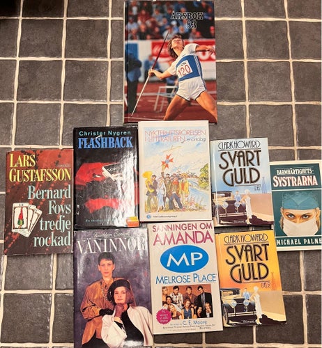 Bokpaket med 9 blandade titlar: Årsbok 83, Flashback, Svart Guld m.fl.