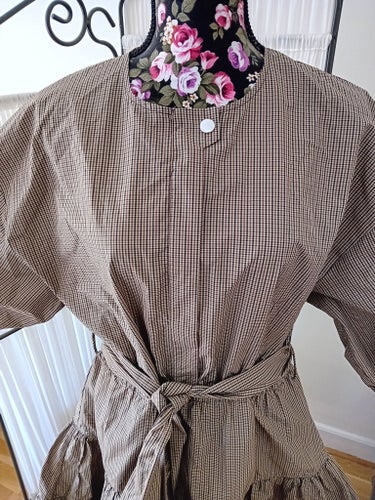 Custommade brun klänning, storlek 42/XL