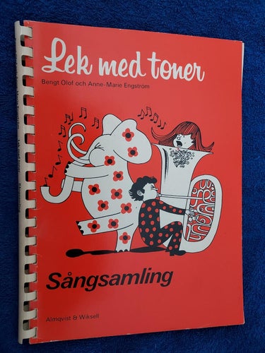 Lek med toner Sångsamling 19x24,5 cm !