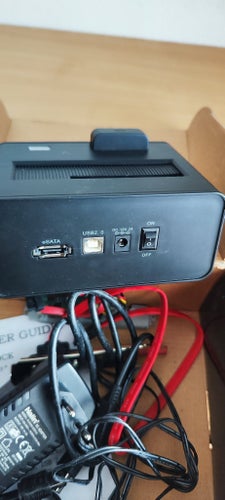 HIYATEK HDD Dock för 2.5" & 3.5" SATA HDD