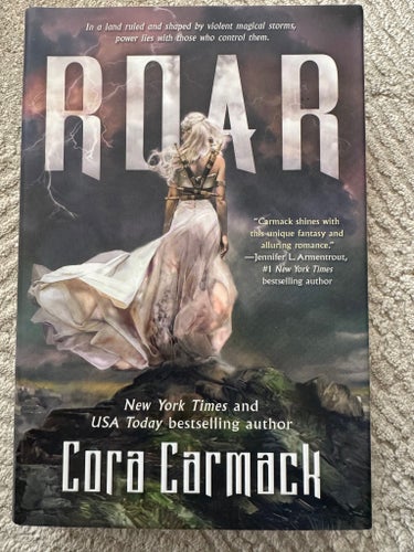 Roar - Cora Carmack - hardcover