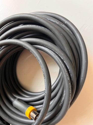 Belkin PureAV koaxial två långa längder av kabel