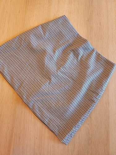 H&M svart, vit, brun kjol, storlek 38