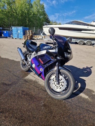 Yamaha FZR600 Genesis 1992, A2