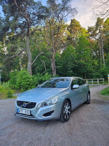 Volvo V60 2.4 D6 Plug-in Hybrid Summum AWD