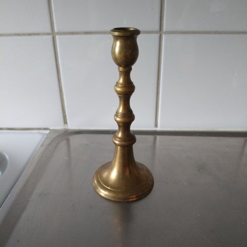 Tyngre ljusstake, äldre