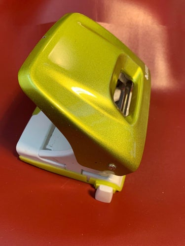 Leitz 5151 Hålslag Paper Puncher 20 ark Svensk 4-hål standard