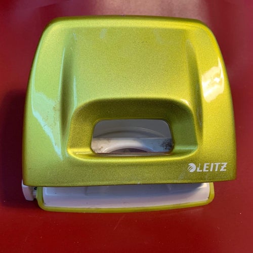 Leitz 5151 Hålslag Paper Puncher 20 ark Svensk 4-hål standard